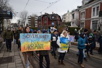 Participants in a demonstration condemning Russia's invasion of Ukraine march in Oslo on Feb. 26, 2022. (Mainichi/Mikako Yokoyama)