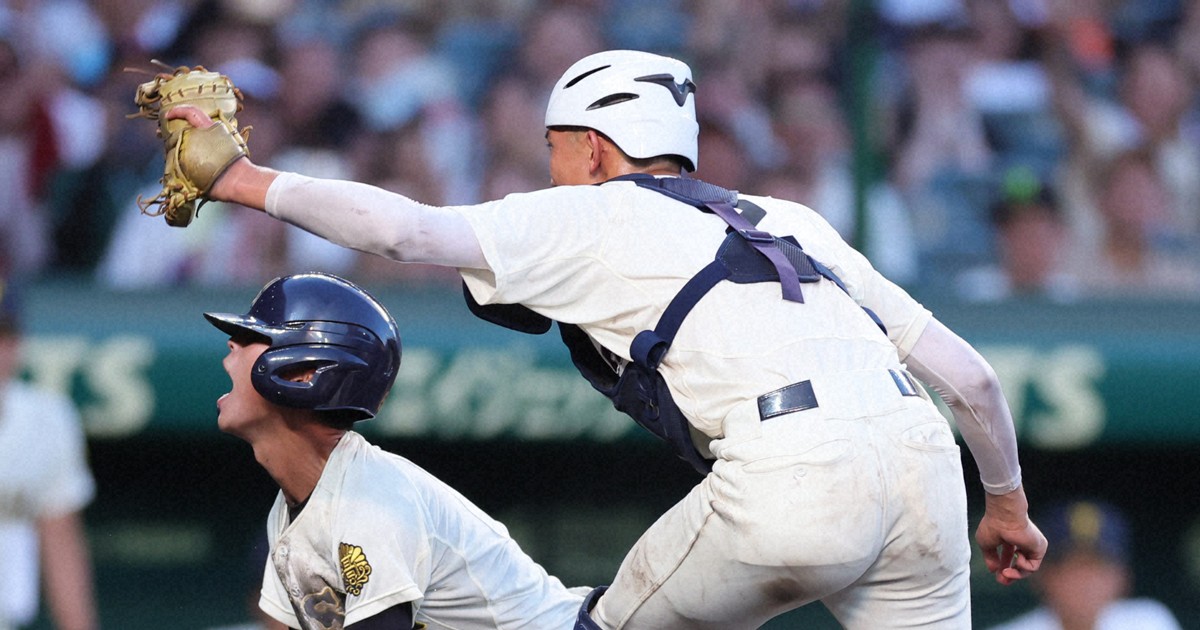 早稲田実が「内野5人」シフトでピンチ脱出 夏の甲子園 | 毎日新聞