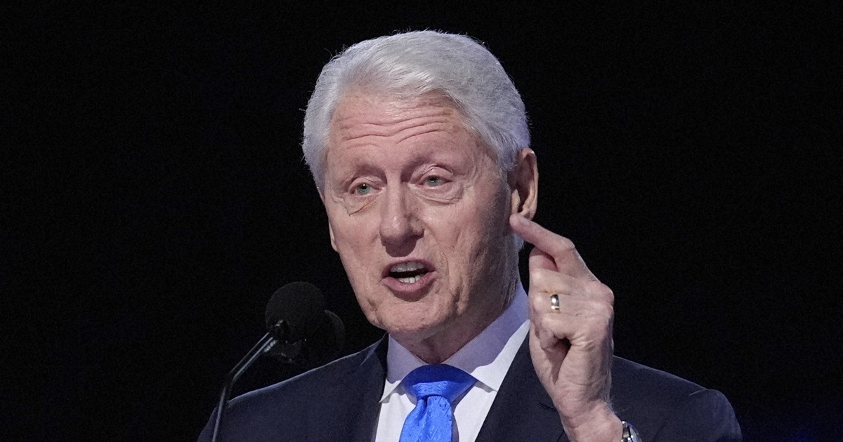 ビル・クリントン アメリカ大統領選挙 マニフェスト クリントン氏「私はまだトランプ氏より若い」 46歳で大統領、今