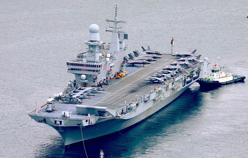 イタリア海軍の空母「カブール」が横須賀港寄港 [写真特集1/10
