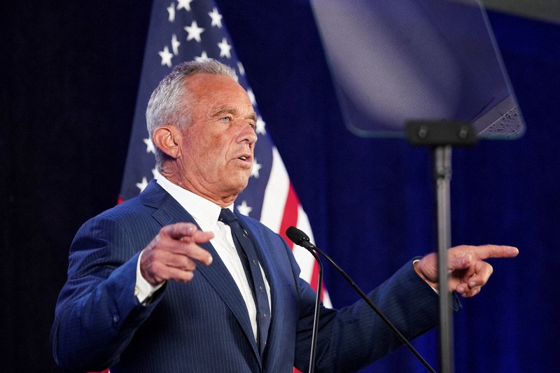 ケネディ氏、「選挙運動の中止」発表 トランプ氏を支持 米大統領選