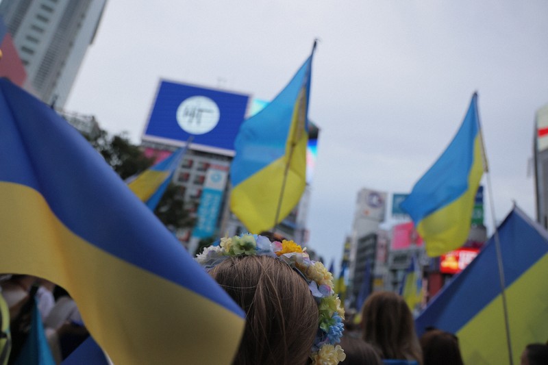 ウクライナ独立記念日 渋谷で抗議の声あげる ロシアによる侵攻から2年半 [写真特集1/9] 毎日新聞