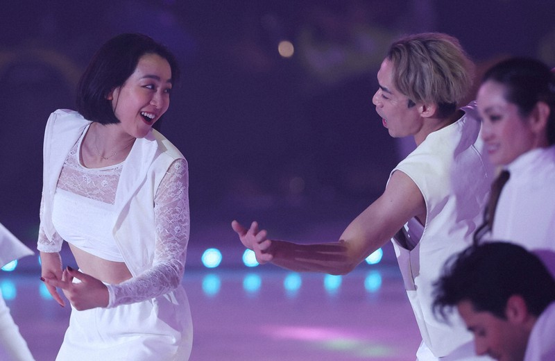 フレンズ・オン・アイスに浅田真央さん登場 リハーサルを公開 [写真