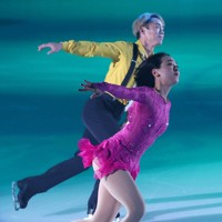 フレンズ・オン・アイスに浅田真央さん登場 リハーサルを公開 [写真