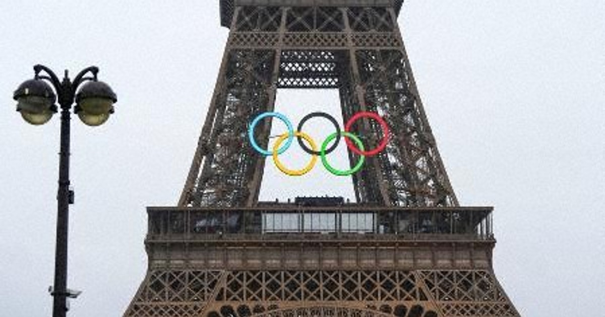 パリ市長「エッフェル塔の五輪マーク残す」 景観など議論呼ぶ