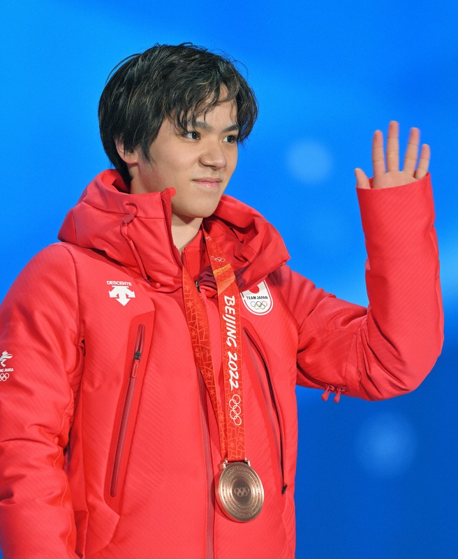 宇野昌磨さんへの北京五輪団体メダル授与、10日軸に調整 JOC | 毎日新聞