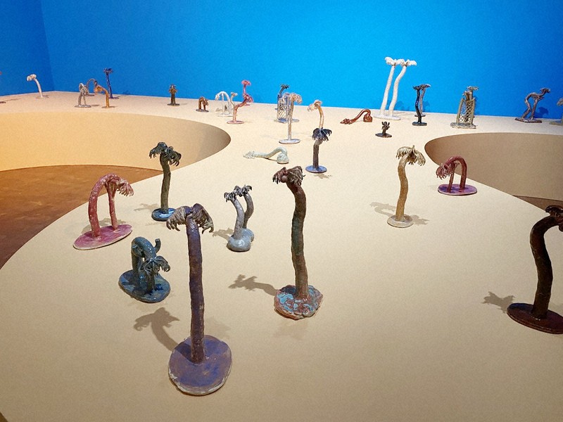 ART：理解の外へ 濃く広範な仕事 「つくること」自問、梅津庸一展