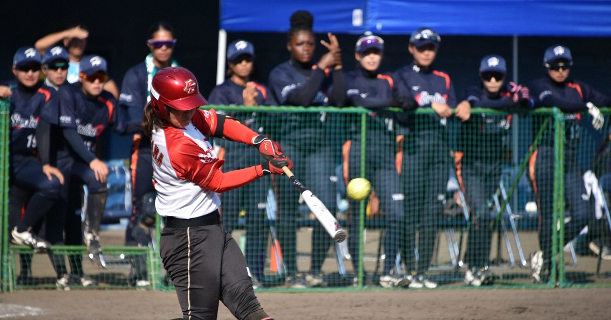 世界一の女子ソフト日本代表選手が故郷に凱旋 高知で初の公式戦 | 毎日新聞
