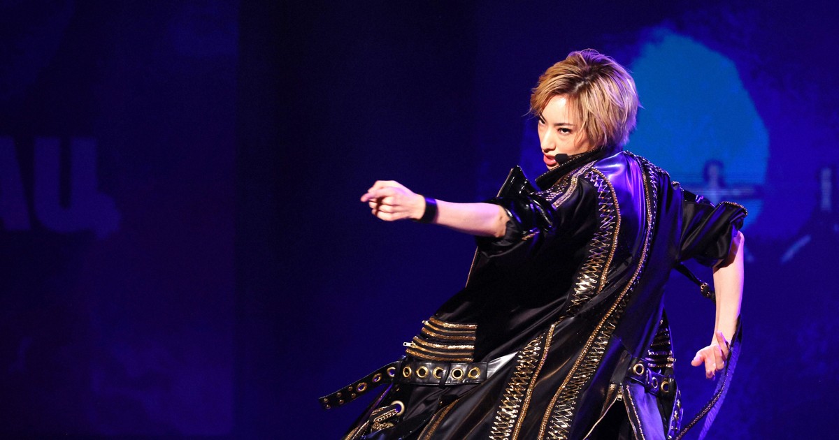 2022福袋/宝塚歌劇団花組トップスター:柚香光 等身大れいちゃんがやって来た♡ #柚香光 #福袋 | 柚香光応援