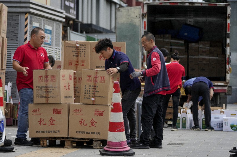 China's economy softens in August as Beijing continues to grapple with lagging demand The Mainichi