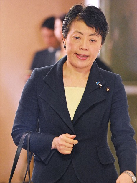 総務会長に有村治子氏起用へ 麻生派、総裁選では高市氏推薦人 | 毎日新聞