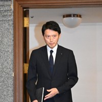 兵庫県の定例議会に臨む斎藤元彦知事＝神戸市中央区で2024年9月19日午前10時57分、北村隆夫撮影