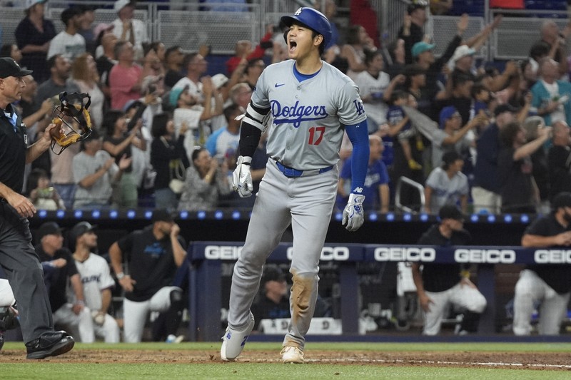 ドジャース・大谷翔平 「50－50」達成 [写真特集1/7] | 毎日新聞