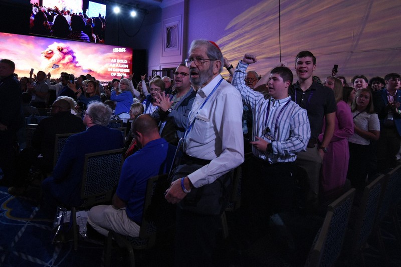 星条旗とダビデの星：「イスラエルは真珠湾と同じ」 米キリスト教右派