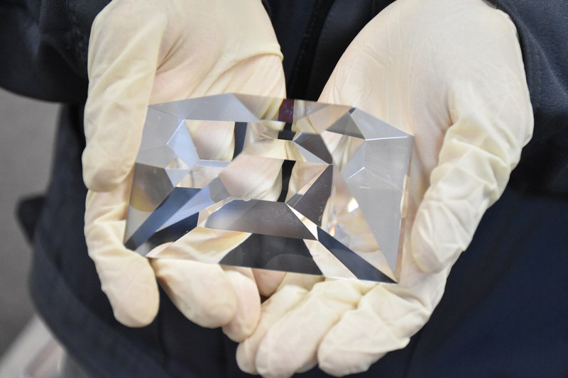 最先端半導体に欠かせぬ結晶 編み出した阪大研究者の「型破り」 | 毎日新聞