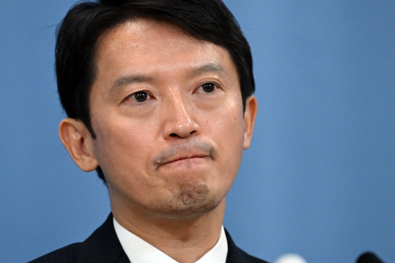 兵庫知事の「うそ八百」発言から始まった混迷 「4人組」側近政治