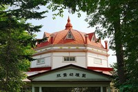 The red domed roof of the former Futaba Kindergarten building is seen in Obihiro, Hokkaido, on July 15, 2024. (Mainichi/Taichi Kaizuka)