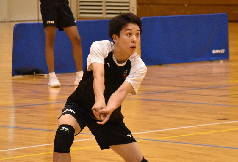 バレー推し：小川智大が加入 B代表守護神・高橋和幸「最初は