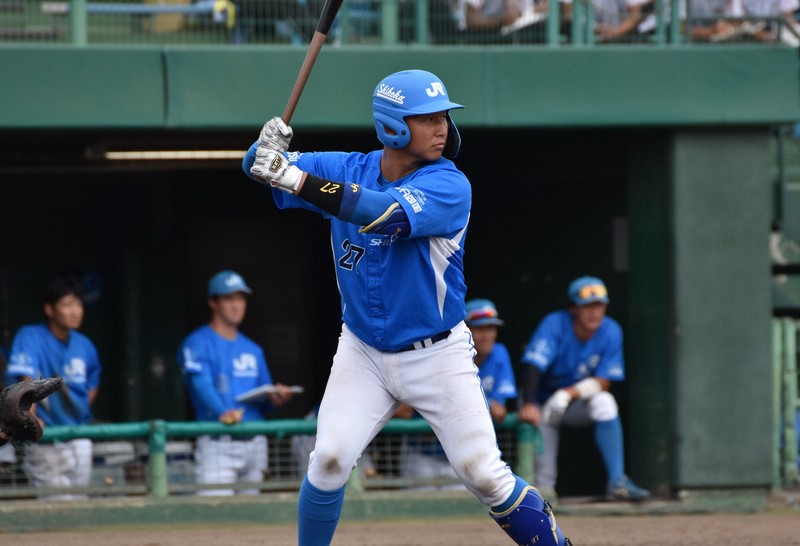 新人捕手の活躍きらり JR四国が四国銀行に快勝 社会人野球