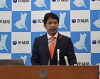 Ibaraki Gov. Kazuhiko Oigawa is seen at a press conference at the prefectural government building in Mito on Oct. 2, 2024. (Mainichi/Kazuki Kawashima)