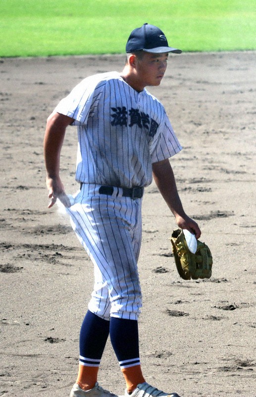 秋の高校野球：県大会 滋賀学園、4年ぶりV 終盤猛攻で快勝 ／滋賀