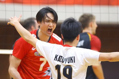 バレー推し：名古屋ルーキー水町泰杜が好リリーフ 二刀流は「探り