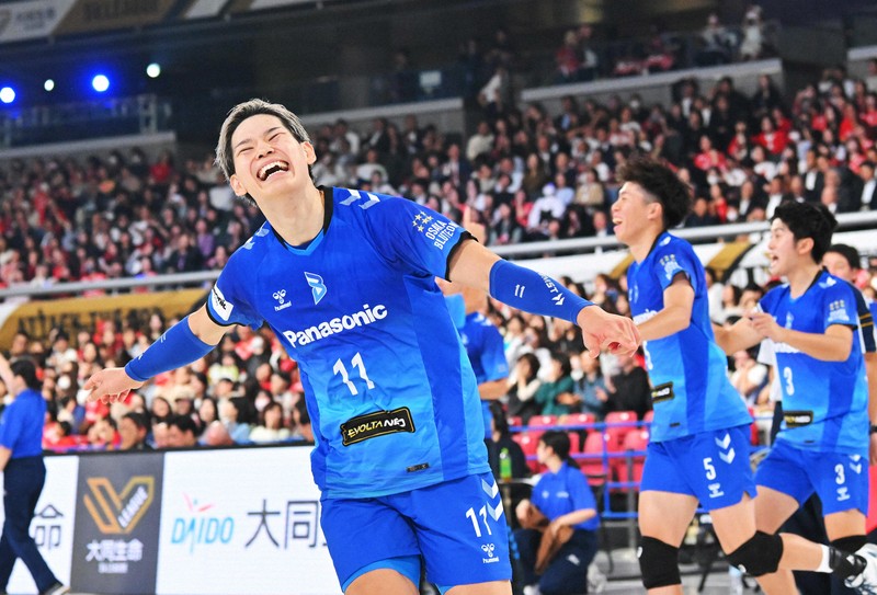 SVリーグ開幕戦 大阪ブルテオンがサントリーに快勝 [写真特集1/22