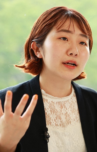 24色のペン：高市早苗氏らが「代表」するもの＝鈴木英生 | 毎日新聞