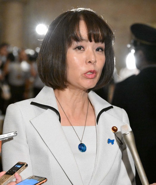 24色のペン：高市早苗氏らが「代表」するもの＝鈴木英生 | 毎日新聞