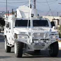 国連レバノン暫定軍（UNIFIL）の車両＝レバノン南部マルジャユーンで2024年10月11日、ロイター