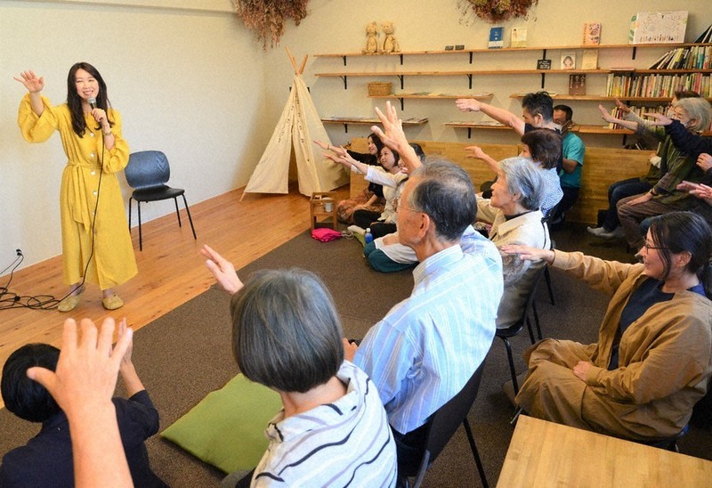 悲しいときは… 父は坂本九さん、大島花子さんが石川で支援ライブ