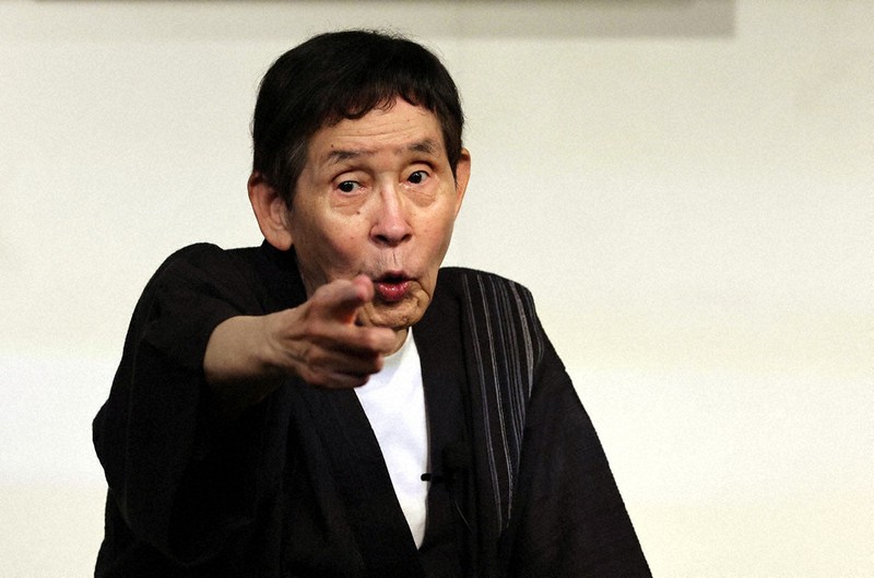 私の記念碑：コメディアン 萩本欽一さん／上 コント「机」で