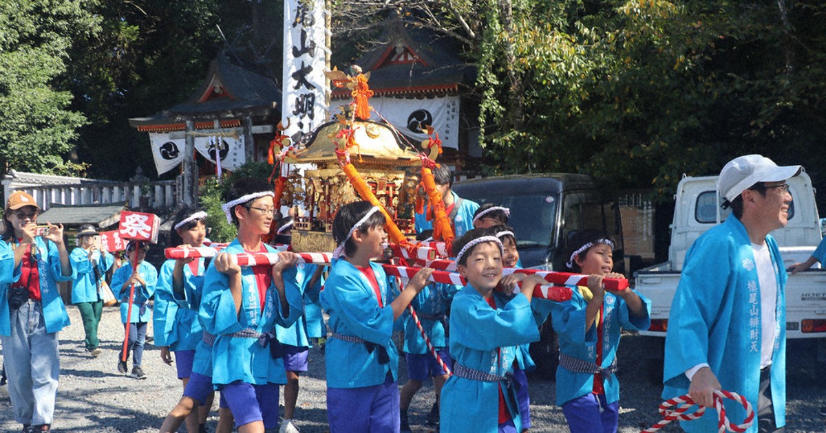 町内に元気なかけ声 5年ぶり、子供神輿 九度山 ／和歌山 | 毎日新聞