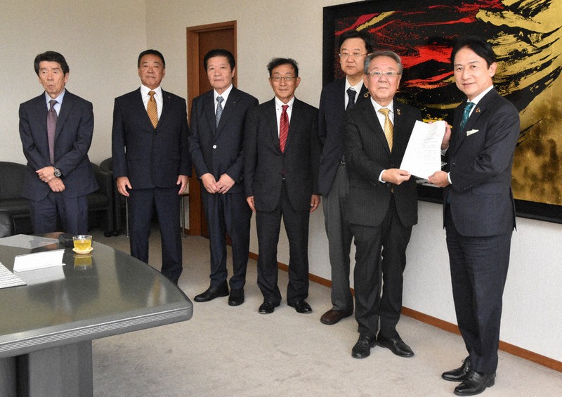 人材確保、理解と支援を 北中連、武内市長に要望書提出 ／福岡 | 毎日新聞