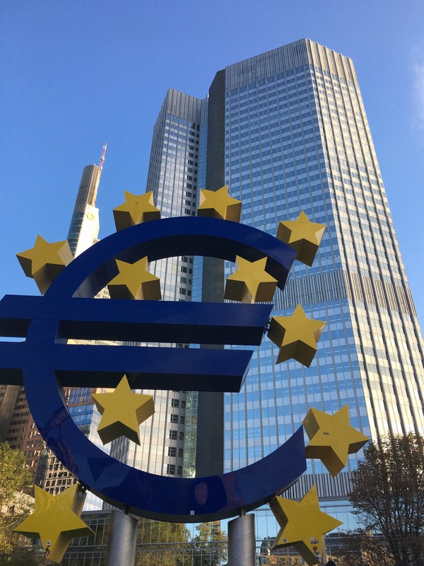 European Central Bank, seeing no signs of recession, cuts interest