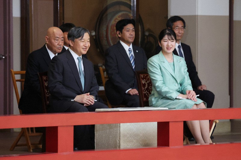 天皇陛下と長女愛子さまが秋季雅楽演奏会をご鑑賞 [写真特集1/5] | 毎日新聞