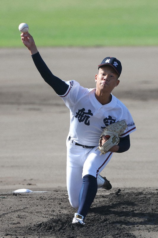高校野球秋季北信越地区大会準決勝 高岡第－－日本航空石川 [写真特集