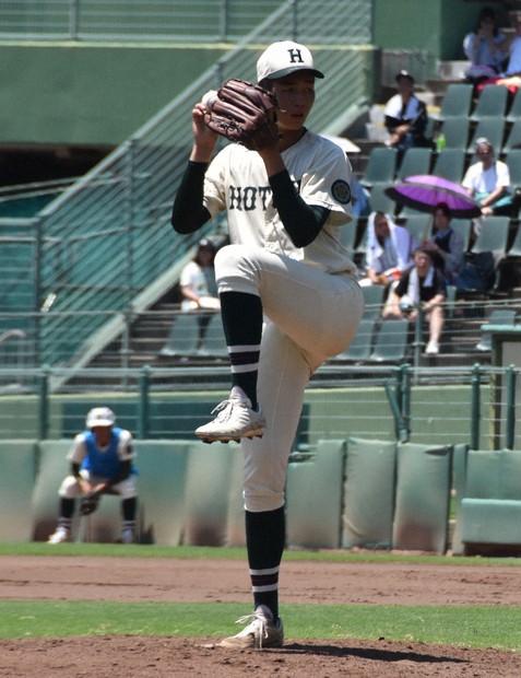 ドラフトで注目、報徳学園・今朝丸のハートは「不思議ちゃん」 | 毎日新聞