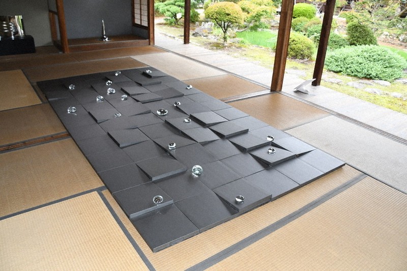 詳細は不明、日本人作家の彫刻、東南アジアジアの風景、緻密な素晴らしい木彫、逸品 詳細は不明、日本人作家の彫刻、東南アジアジアの風景、緻密な