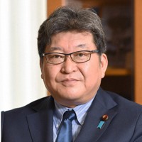 萩生田光一氏