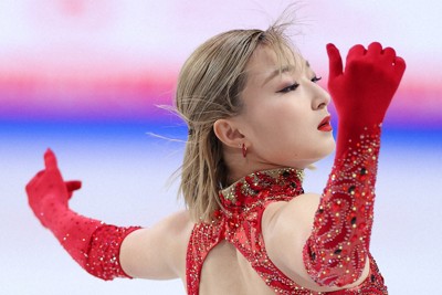 フィギュア・GPカナダ女子SP 世界女王坂本は1位発進 | 毎日新聞