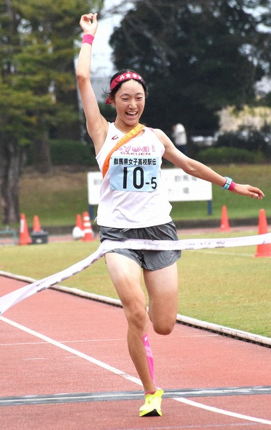 共愛学園が優勝 初の都大路出場へ 高校駅伝・群馬女子 | 毎日新聞