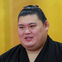 大関昇進の伝達式後、記者会見する大の里＝茨城県阿見町の二所ノ関部屋で2024年9月25日、長谷川直亮撮影