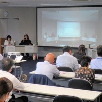 多くの関係者が参加して開かれた研修会