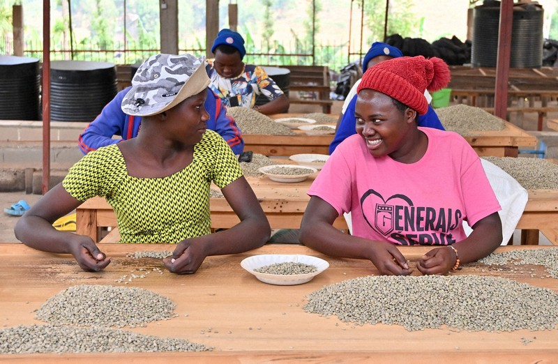 eye：名産地を支える女性の力 ルワンダのコーヒー農園 | 毎日新聞