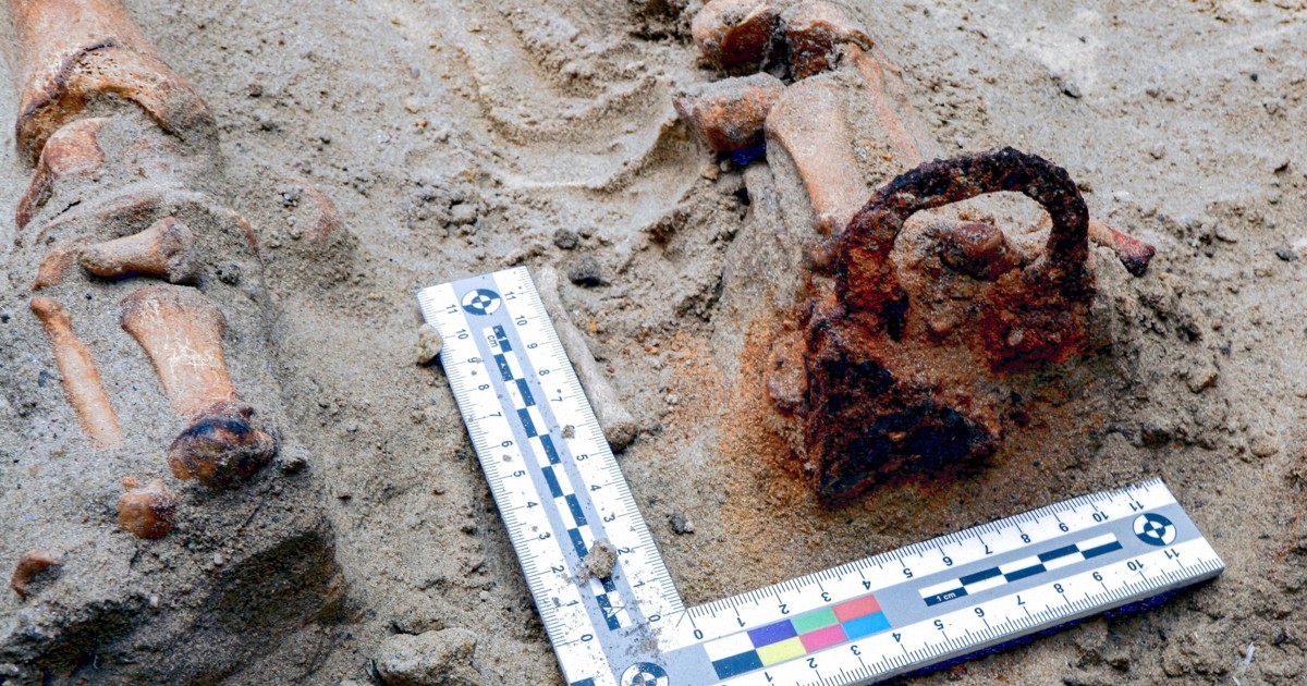 吸血鬼と疑われた東欧女性 遺体の「復活」恐れた人々がしたことは