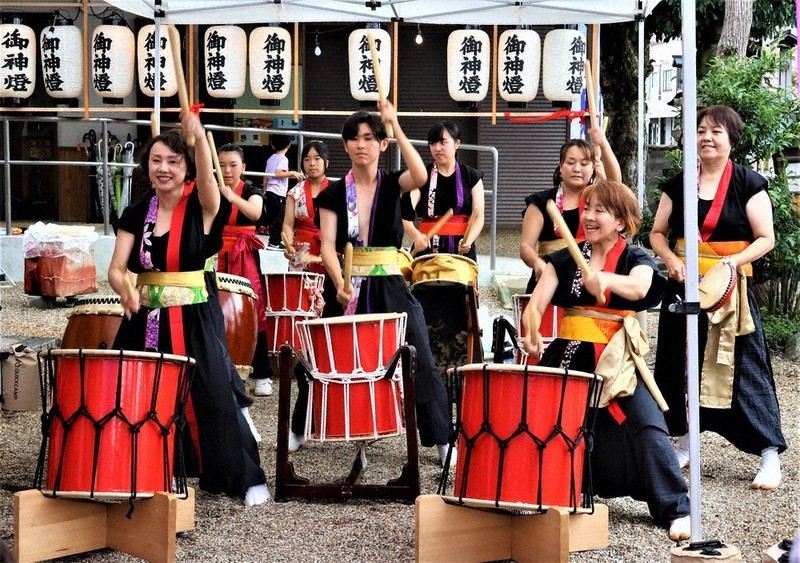大迫力！！太鼓で厄よけ 秋祭りにぎわう 桜井・粟殿坐大神神社 ／奈良