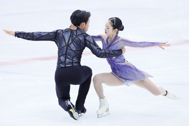 ペアは長岡柚奈、森口澄士組が優勝 フィギュア西日本選手権 [写真特集1