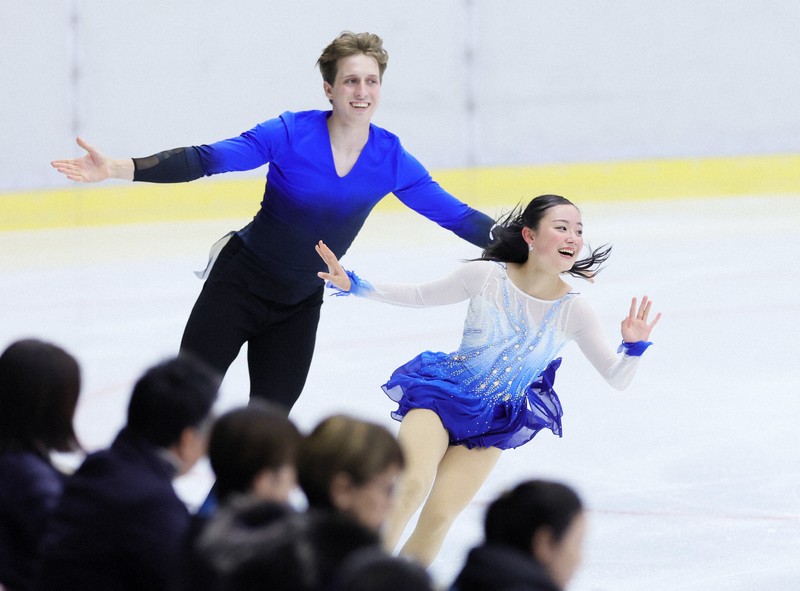ペアは長岡柚奈、森口澄士組が優勝 フィギュア西日本選手権 [写真特集1