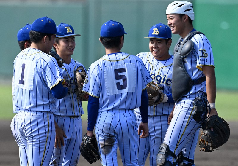 沖縄尚学が2年ぶりに決勝進出 高校野球秋季九州大会 [写真特集2/20